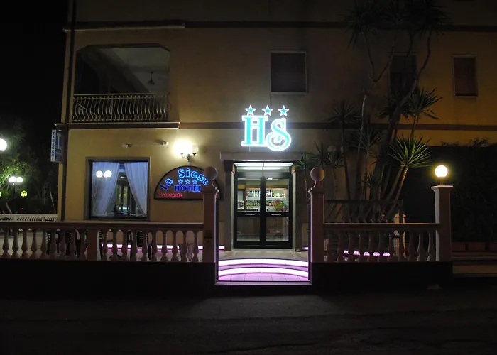 מלון Ristorante La Siesta 3*